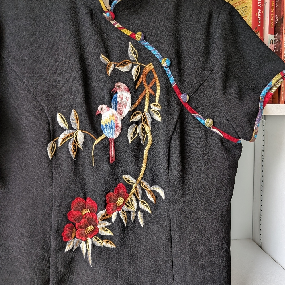 Women's Black Embroidered Top Floral & Bird Cheongsam Top Size XL 90s Style - Picture 6 of 9